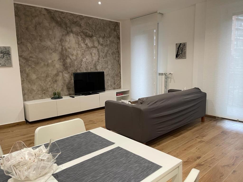 Kibilu - San Donato Vicinanze Irccs Policlinico Apartment San Donato Milanese Exterior photo